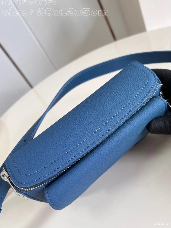 Wallet-20*12*5.5CM Pilot Wearable LOUIS VUITTON 0318